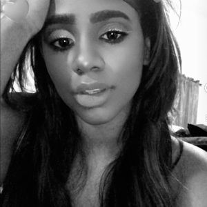 Meet your Posher, Perla